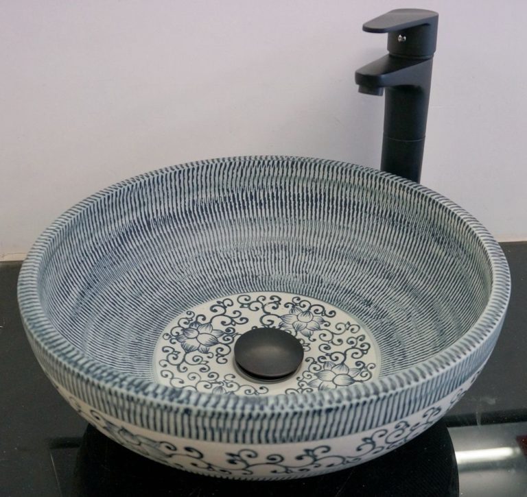 Keramické umývadlo - ebay.com / Vintage Bathroom Ceramic Sink