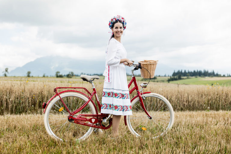 Veronika Vargová_Miss Folklór 2016; foto Matúš Lago